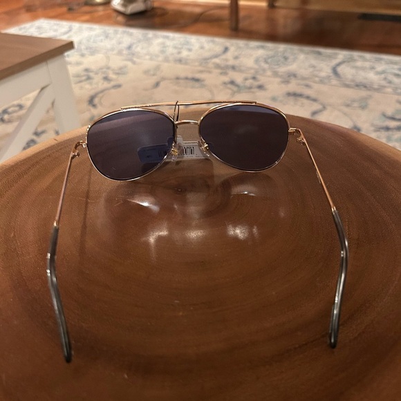 Aviator Time & Tru 100% UVA & UVB Protection, sunglasses, 🕶️ eyewear, vacay - Picture 4 of 5